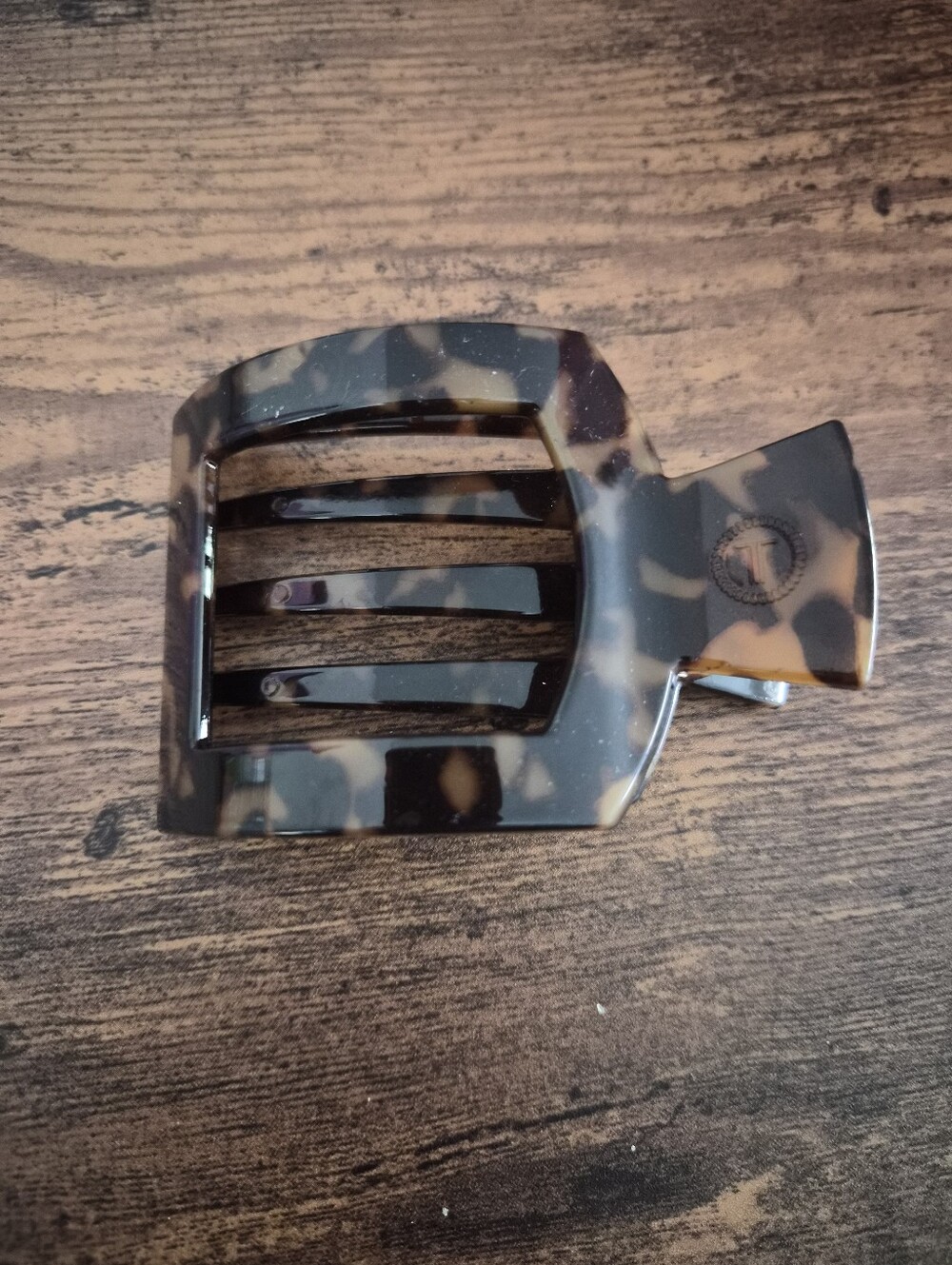 TELETIES - Large Flat Square Clip Tortoiseshell Style